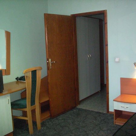 Elbrus Hotel วาซาร์จิค ภายนอก รูปภาพ
