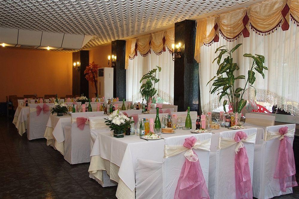 Elbrus Hotel วาซาร์จิค ภายนอก รูปภาพ