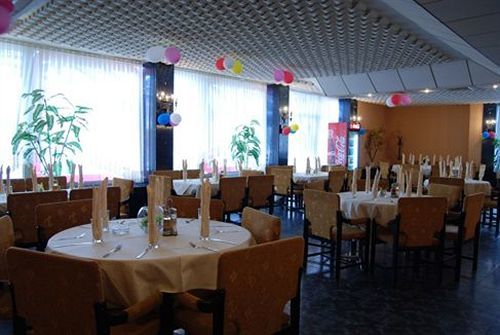 Elbrus Hotel วาซาร์จิค ภายนอก รูปภาพ