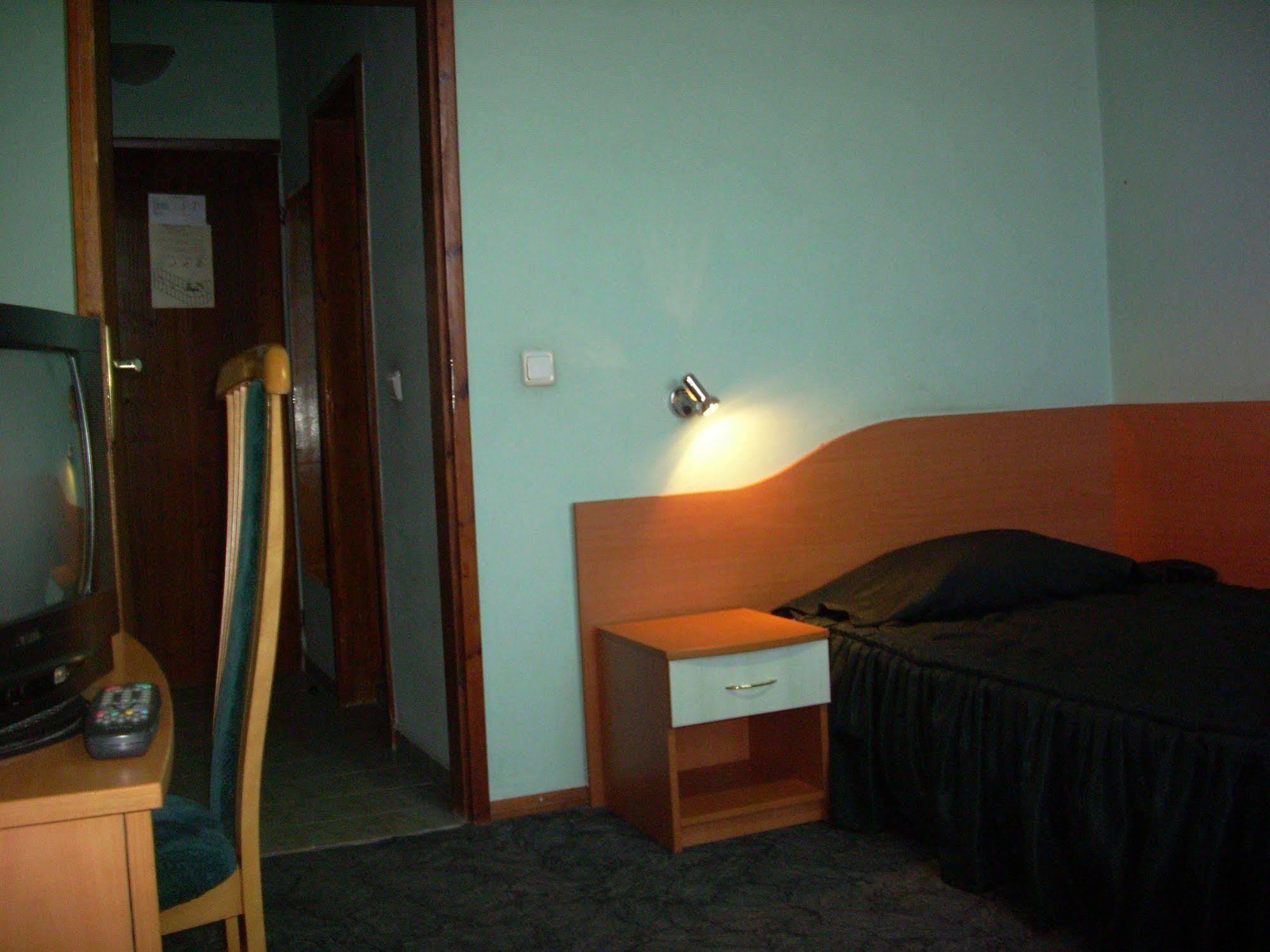 Elbrus Hotel วาซาร์จิค ภายนอก รูปภาพ